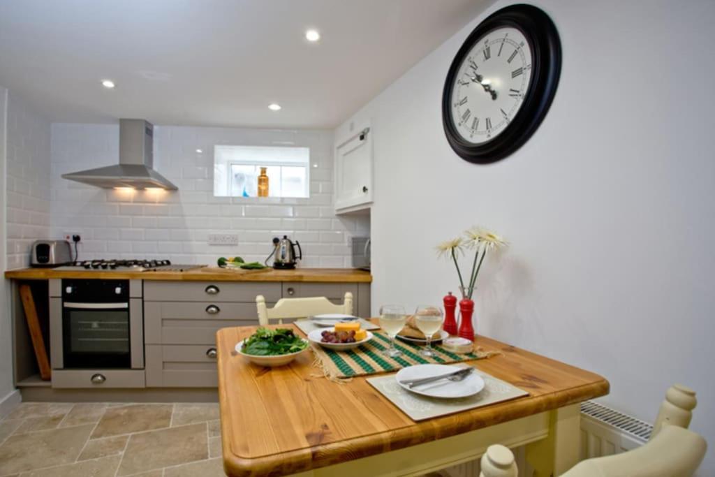 Florence Cottage - A Delightful 2 Bed Cosy Cottage Bishopsteignton Extérieur photo